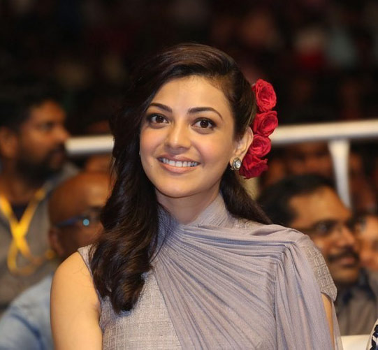 kajal,director teja,kajal with director teja combination,balakrishna,gowthami putra satakarni movie  తేజ ఎదురు చూపులు!